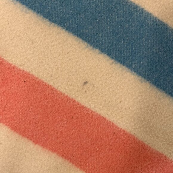 Genuine Woolcot Blanket Canadian Made - Picture 5 of 5